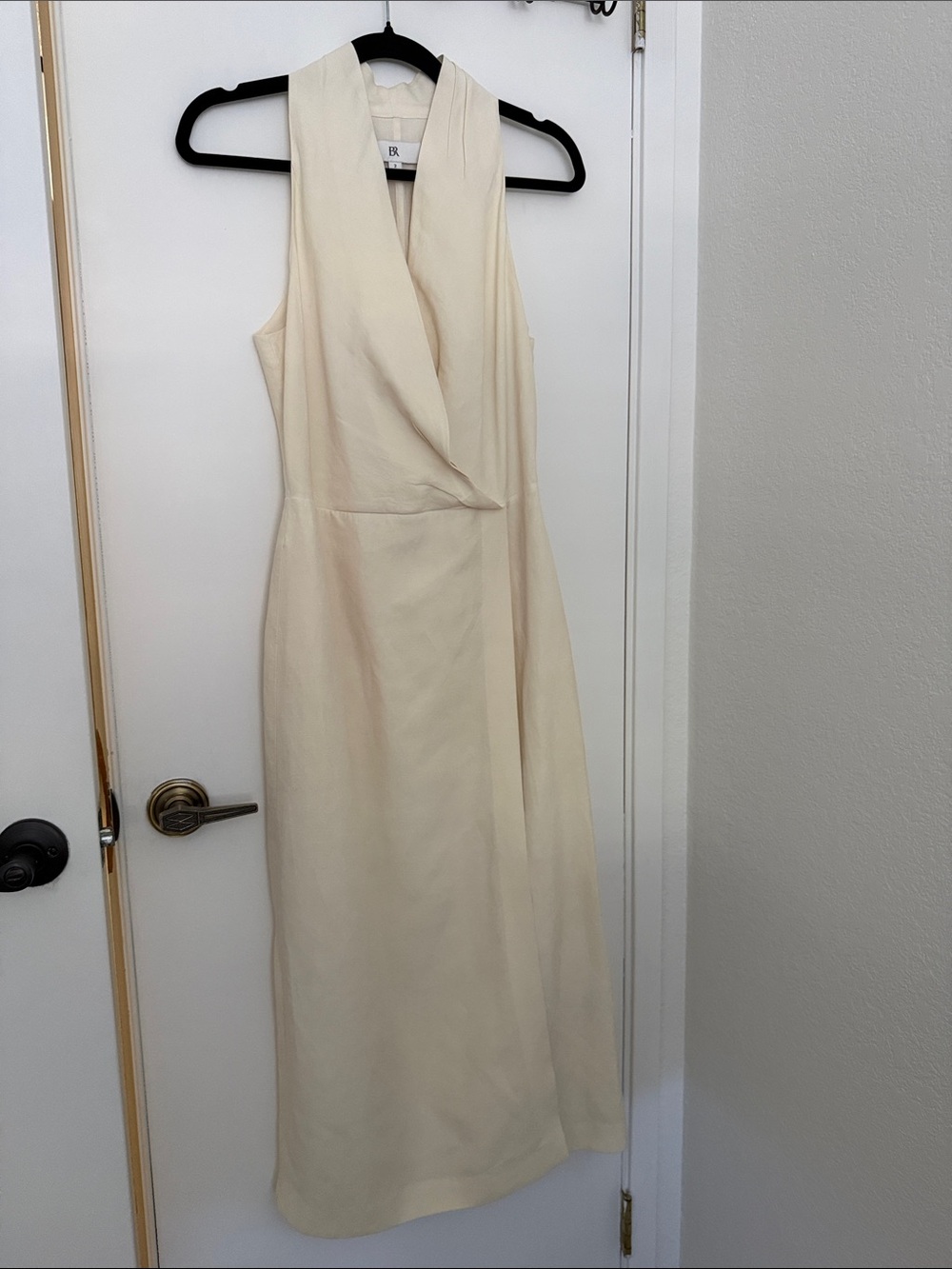 Banana Republic v neck Cream Maxi Wrap Dress